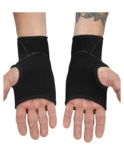 Simms Kispiox Mitt Black 7 Simms Kispiox Mitt Black -Emile Henry Shop 13112 001 4050r 4