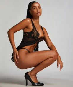 Nicht-vorgeformtes Bügel-Babydoll Seraphina